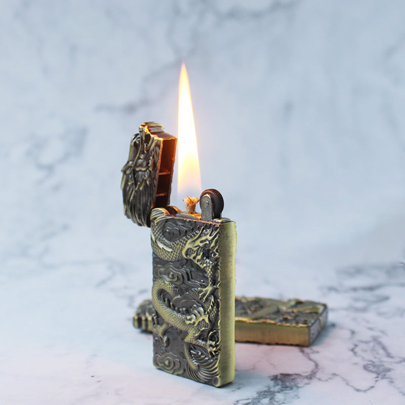 Feuerzeug im chinesischem Drachen-Design